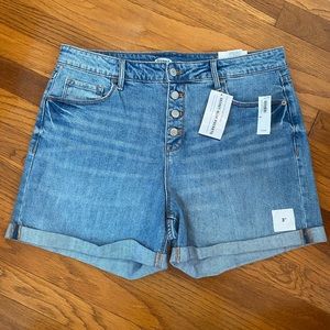 NWT Old Navy High Waisted 3” Inseam Button Fly Jean Shorts